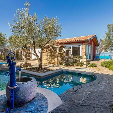 Nyaraló Villa Izola *