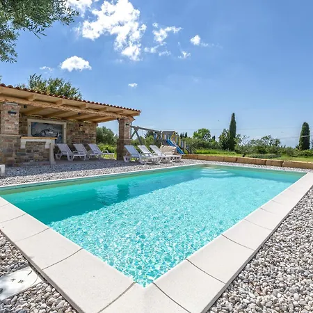 Villa Izola Nyaraló